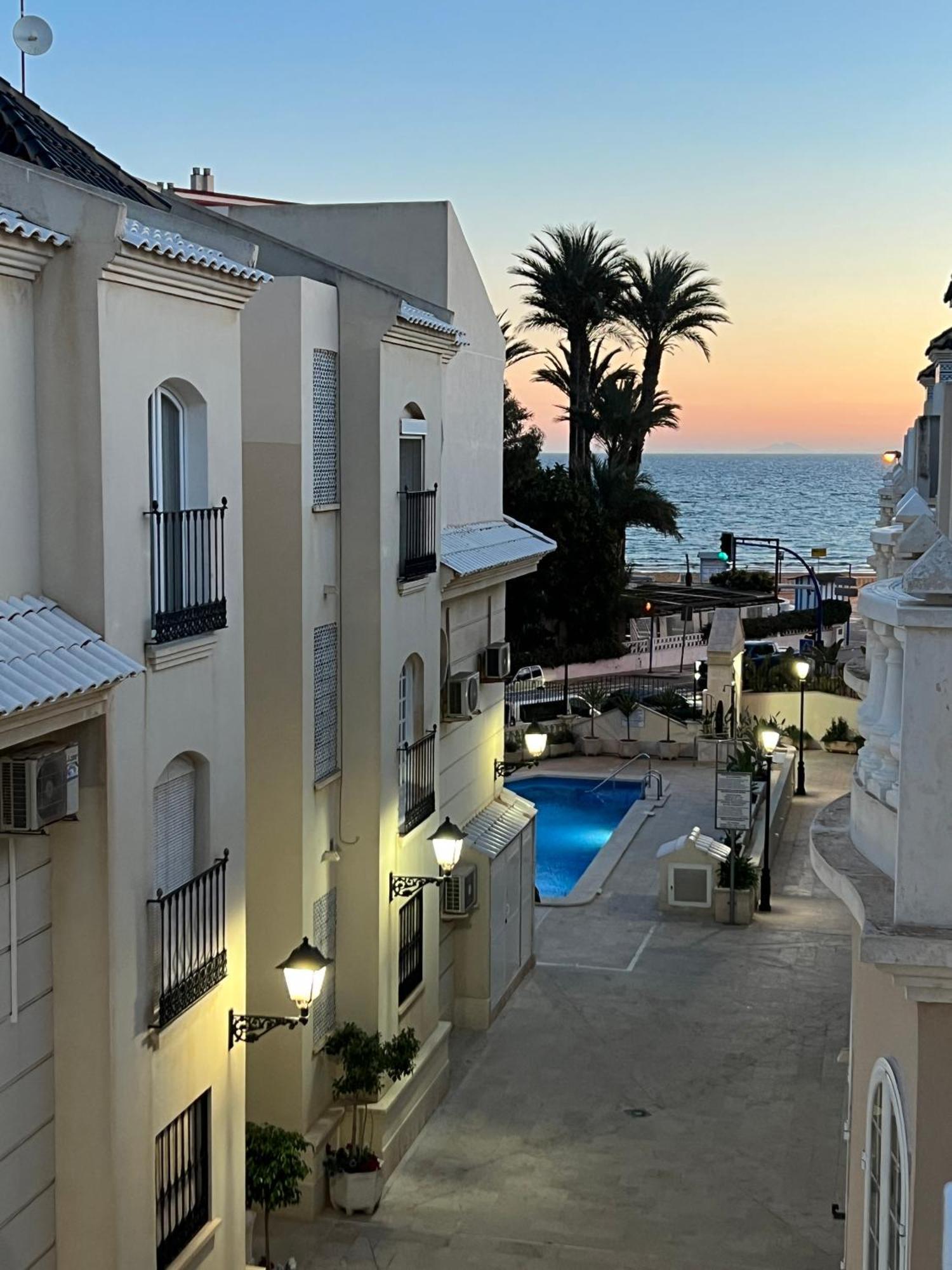 Amazing Penthouse On The Beach, Sea Views, Wifi, Airconditioning And Parking トレビエハ エクステリア 写真
